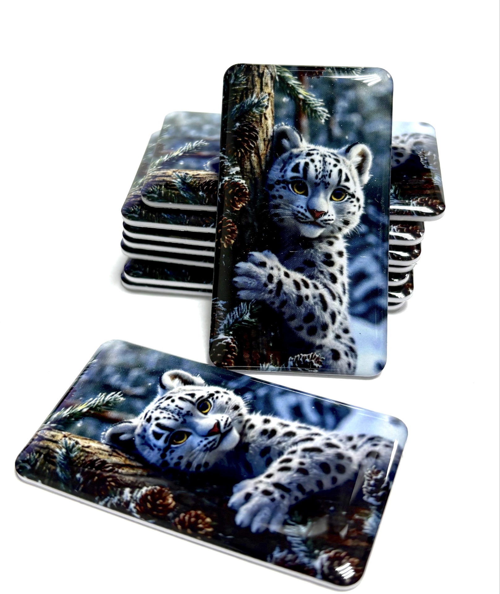 Стикер на телефон (на клейкой основе) "Барс"